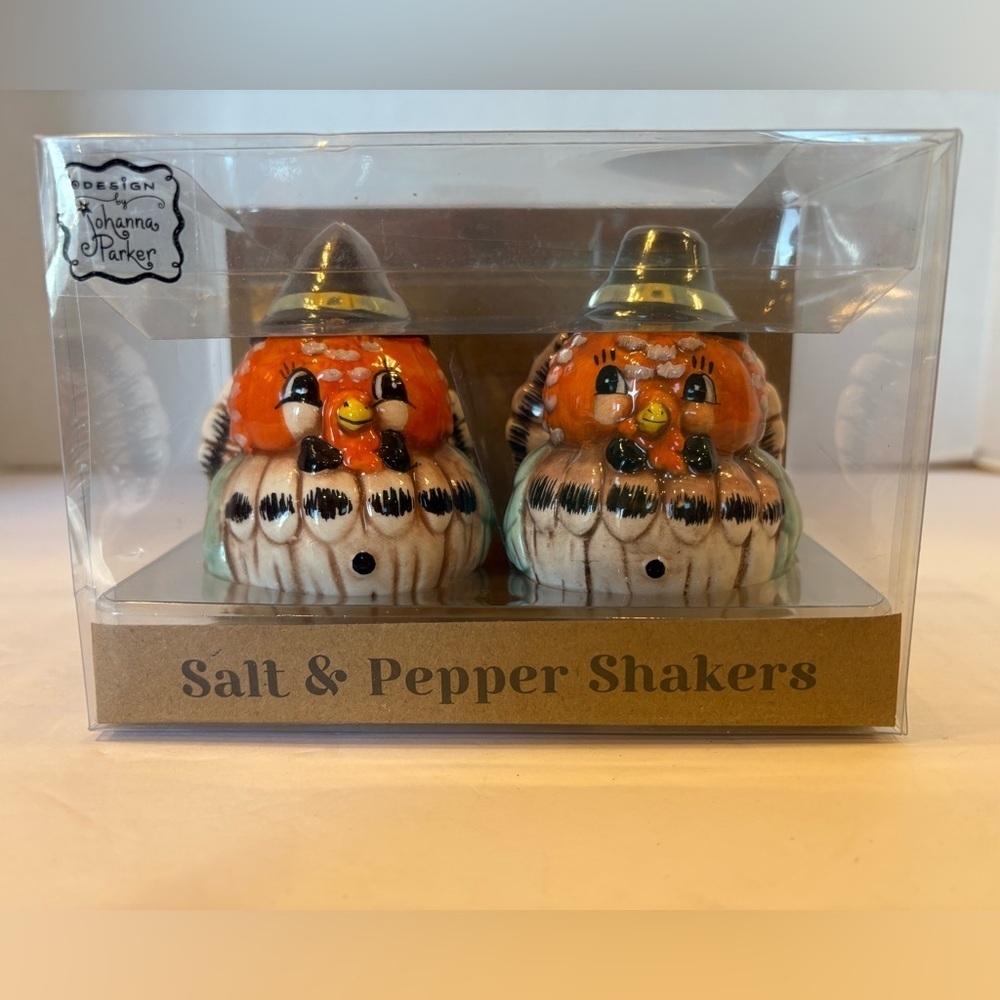 Designs by Johanna Parker Thanksgiving turkey Salt & Pepper shakers NWT